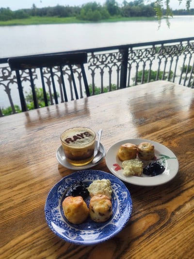 อาหาร หรือ เครื่องดื่ม