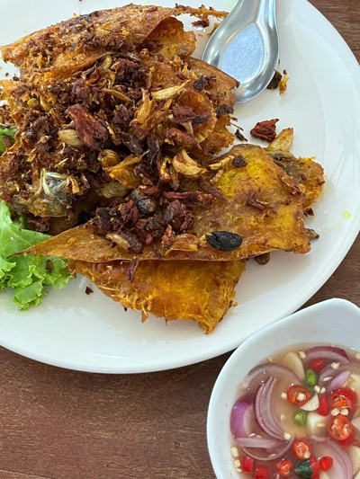 ปลาทรายทอดขมิ้น