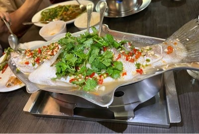 ปลากะพงนึ่งมะนาว