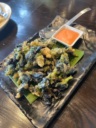 อัญชันทอดเกลือ