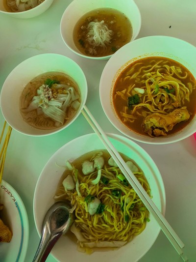 อาหาร หรือ เครื่องดื่ม