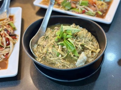 อุหน่อไม้พุงปลาแบบลาว