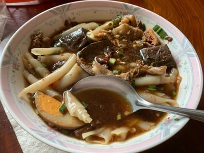 ก๋วยจั๊บแบริ่ง68 ข้าวหมูแดง,หมูกรอบ แบริ่ง 68