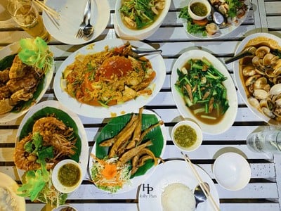 แหลมหินซีฟู้ด