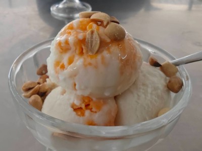 ไอติมกะทิไข่แข็ง