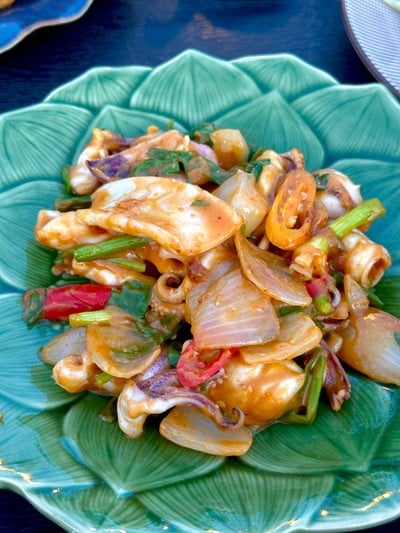 ปลาหมึกผัดไข่เค็ม