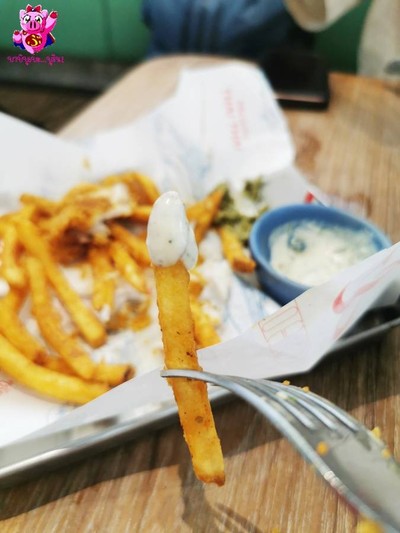 ฟิชแอนด์ชิพปลาไทย ปลาน้ำดอกไม้