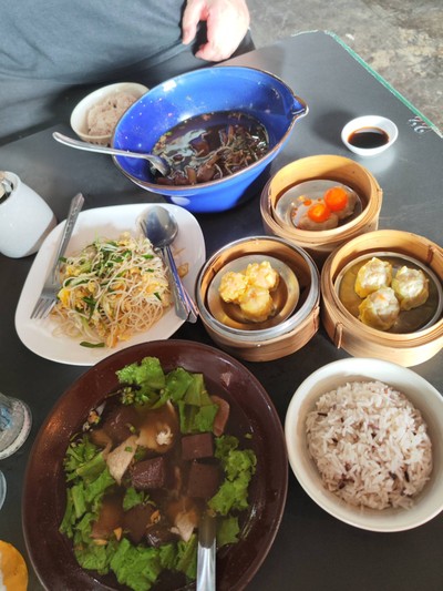 อาหาร หรือ เครื่องดื่ม