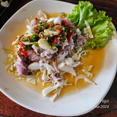 อาหาร หรือ เครื่องดื่ม