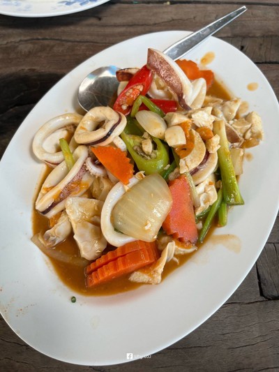 หมึกผัดไข่เค็ม