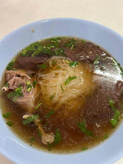 ก๋วยเตี๋ยวเป็ดตุ๋น