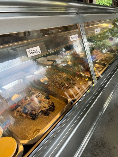 ข้าวราดแกง