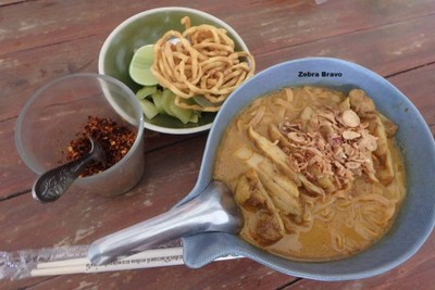 ข้าวซอยไก่