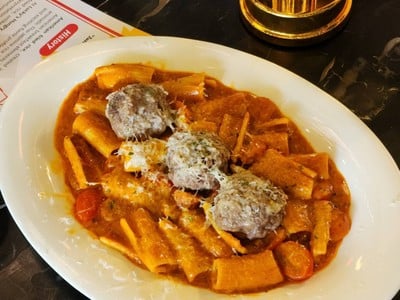 Lucky’s Hungry อารีย์