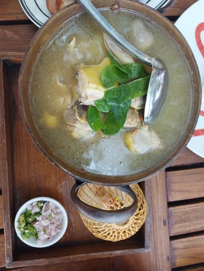 ไก่บ้านต้มเปรต