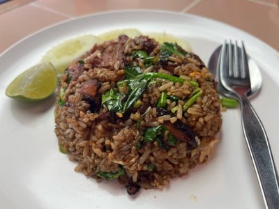 ข้าวผัดอาม่า (เนื้อ)