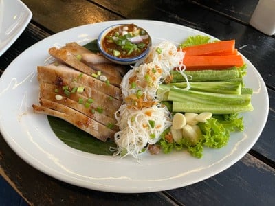 คอหมูย่าง