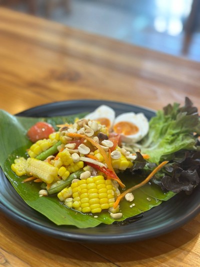 ตำข้าวโพดไข่เค็ม