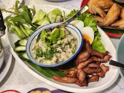 ป่นปลาดุก หมูทอด ไข่มะตูม