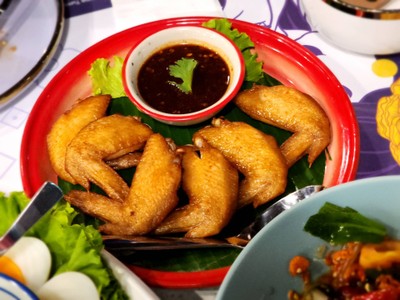 ปีกไก่ทอด