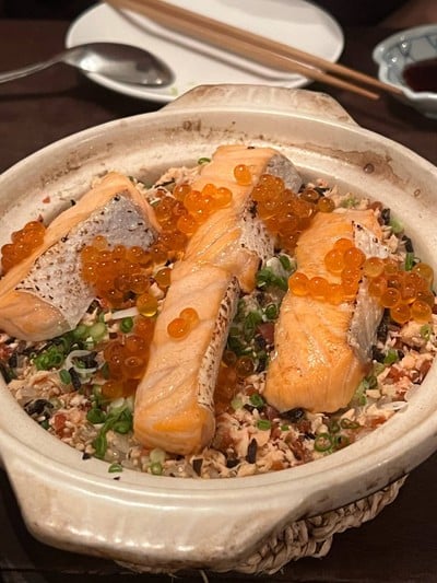 Pot Clay Rice With Salmon