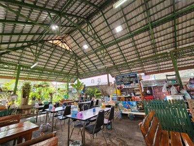 บรรยากาศ ข้าวขาหมูเยอรมัน (แห่งเดียวในโลก)