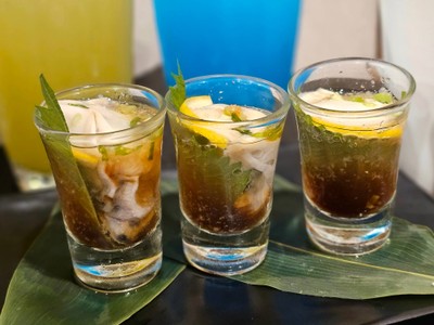 อาหาร หรือ เครื่องดื่ม