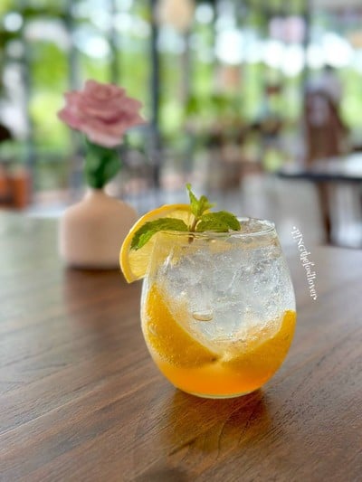 อาหาร หรือ เครื่องดื่ม