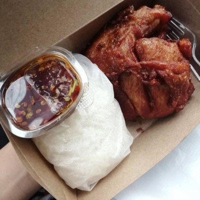 อาหาร หรือ เครื่องดื่ม