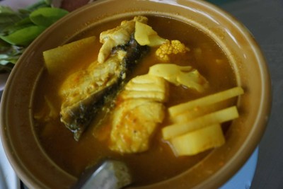 แกงส้มปลายอดมะพร้าวอ่อน