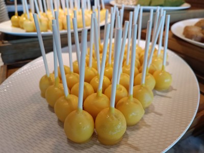 อาหาร หรือ เครื่องดื่ม