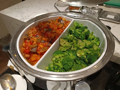 อาหาร หรือ เครื่องดื่ม