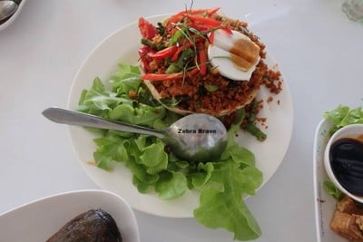 ปลาช่อนฟูผัดพริกขิงไข่เค็ม