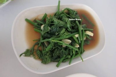 ผัดยอดฟักน้ำมันหอย