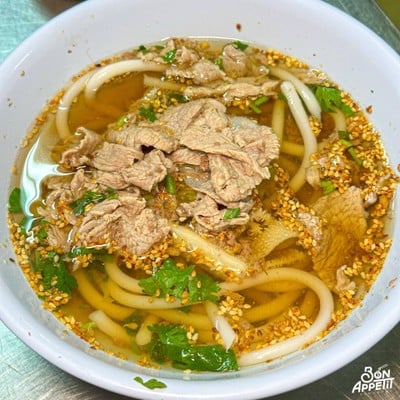 ขนมจีนไหหลำ เจ๊วา-เจ๊หย่ง สะพานขาว ซ. ลูกหลวง 8