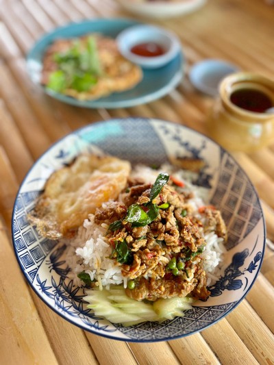 🍛 ข้าวพริกแกงเนื้อไข่ดาว. (ราคา 60 บาท.)