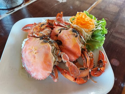 ปูดำไข่นึ่ง