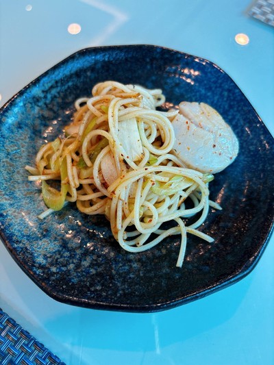 พาสต้ารสเผ็ดกับโฮตาเตะ