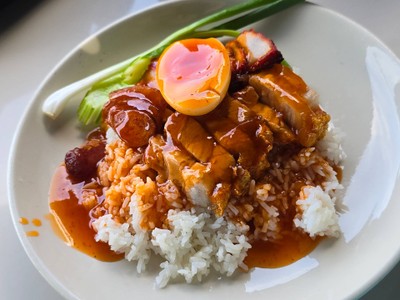 ข้าวหมูแดง-หมูกรอบ