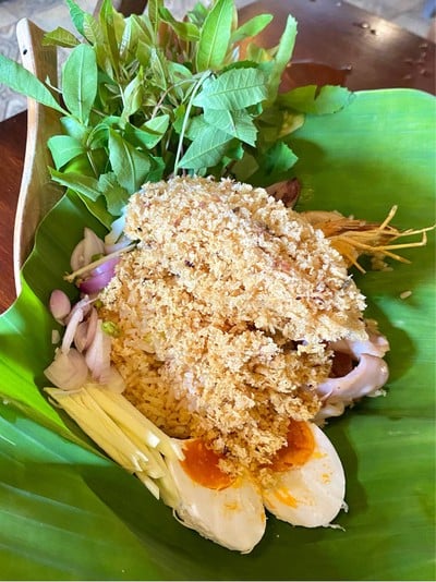 ข้าวผัดครัววันสุข