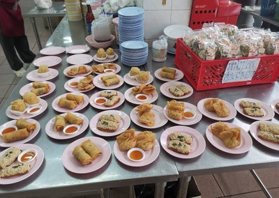 อาหาร หรือ เครื่องดื่ม