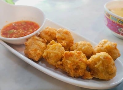 อาหาร หรือ เครื่องดื่ม