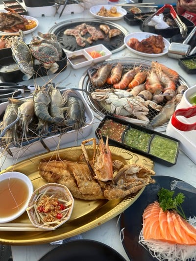 โคตรทะเล (Kodtalay Seafood Buffet)  โคตรทะเล (Kodtalay Seafood Buffet)