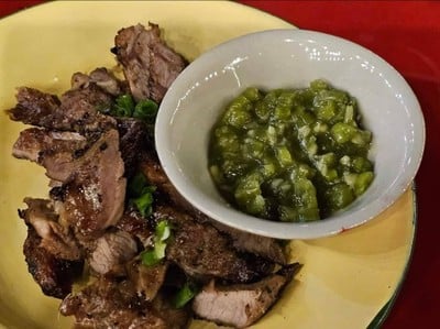 แก้มหมูย่าง
