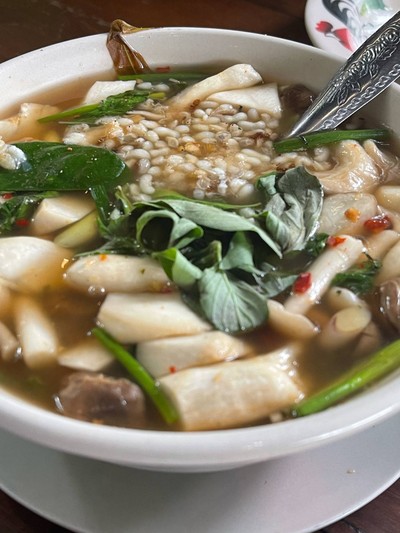 แกงเห็ดไข่มดแดง