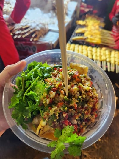 อาหาร หรือ เครื่องดื่ม