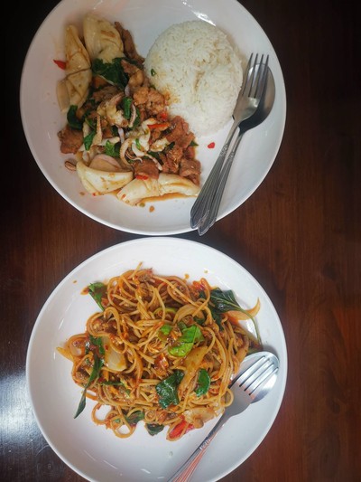 อาหาร หรือ เครื่องดื่ม