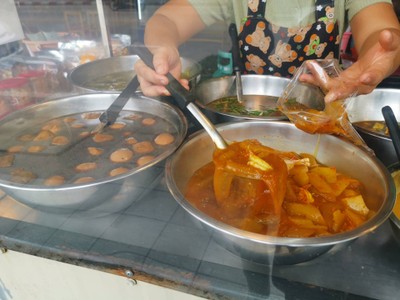 อาหาร หรือ เครื่องดื่ม