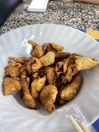 หนังไก่ทอด