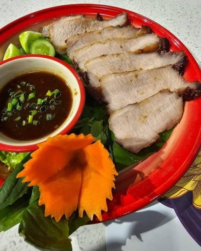 คอหมูย่าง